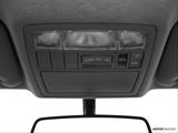 Courtesy lamps/ceiling controls photo